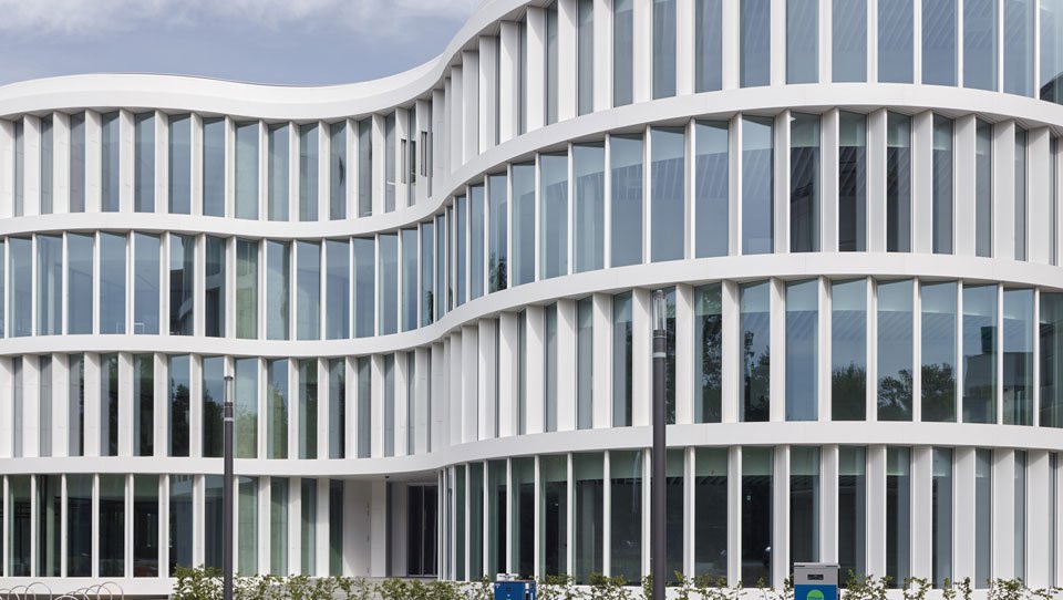 Das neue H2O-Gebäude im Gelsenwasser-Quartier hat die Form eines Wassermoleküls.