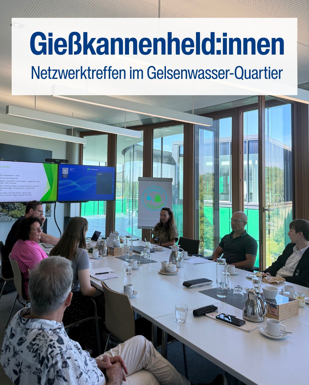 Netzwerktreffen der Gießkannenhelden bei Gelsenwasser im Juni 2026: Alle sitzen an einem runden Tisch und besprechen den aktuellen Stand des Projektes.